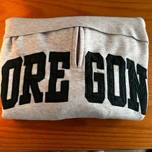 Oregon Ducks Quarter 1/4 Zip Gray Sweatshirt w/ Green Patched Lettering, Size Sm